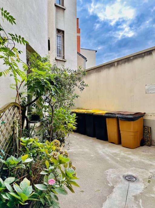 Appartement Vue Tour Eiffel Ligne 14 A Cote De Paris Gentilly Kültér fotó